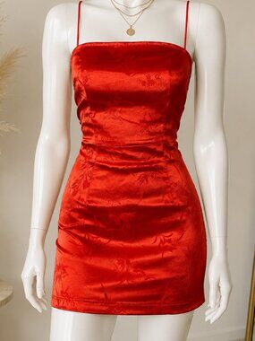Pretty Little Thing Open Tie Back Mini Dress